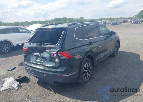 2018 Volkswagen Tiguan 2.0T Se/2.0T Sel z USA, uszkodzony, nr VIN 3VV2B7AX0JM047200
